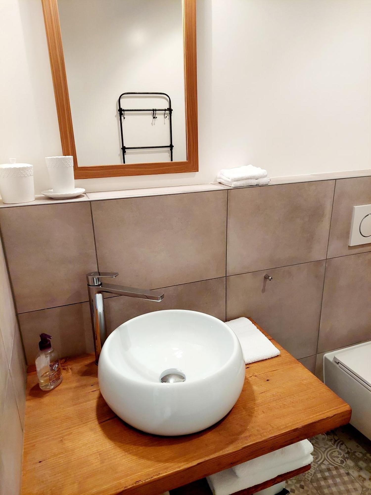 シュブル Aux Trois Soleils Bed & Breakfast エクステリア 写真